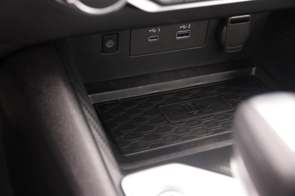 Nissan Altima Vehicle Image 19