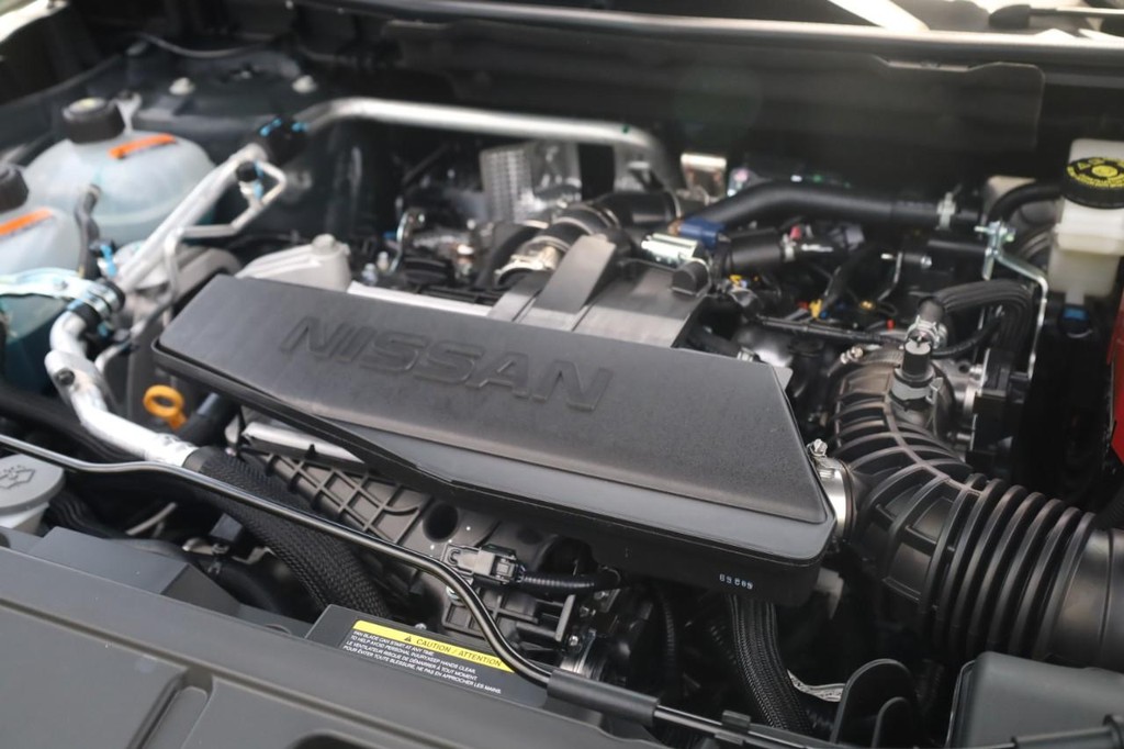 Nissan Rogue Vehicle Image 25