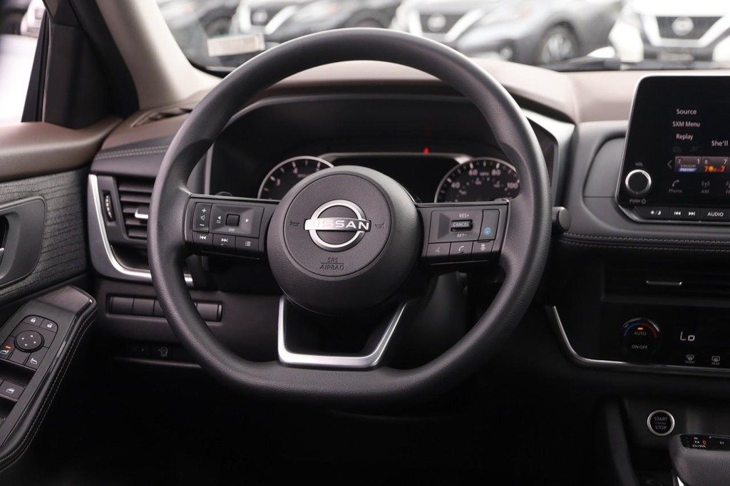 Nissan Rogue Vehicle Image 23