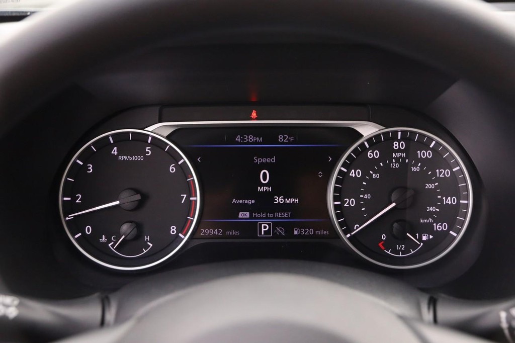 Nissan Sentra Vehicle Image 13