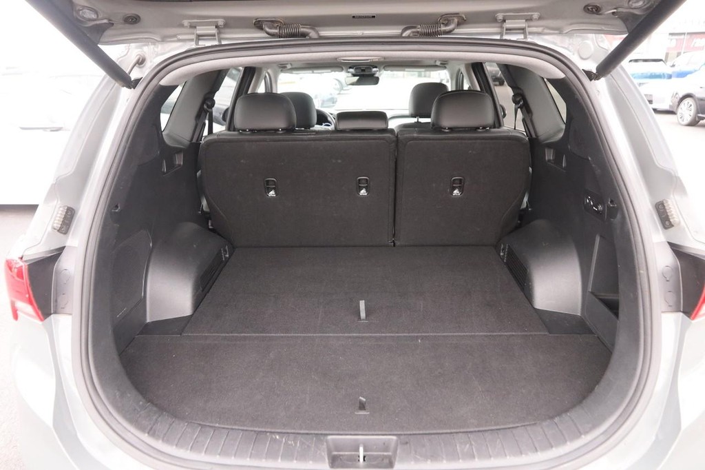 Hyundai Santa Fe Vehicle Image 07