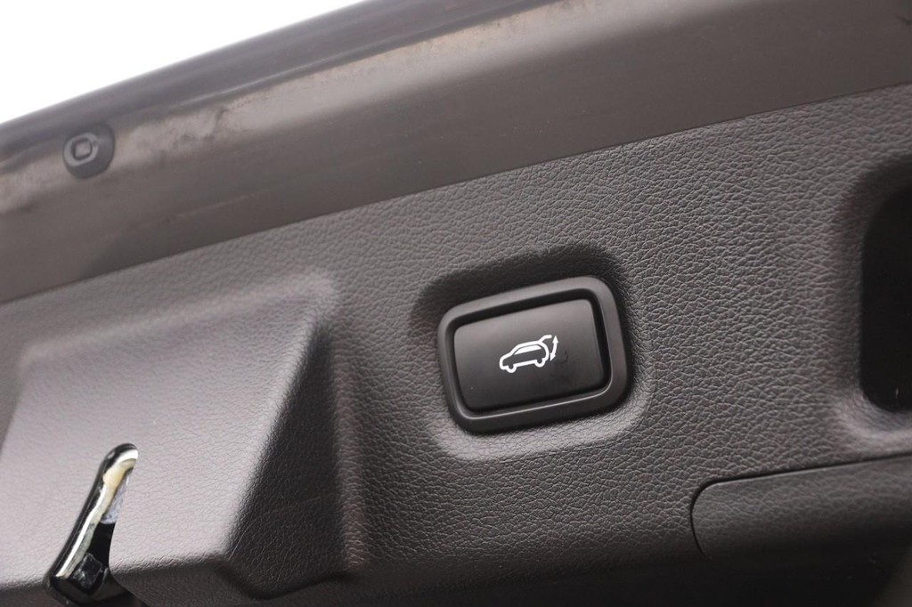 Hyundai Santa Fe Vehicle Image 08