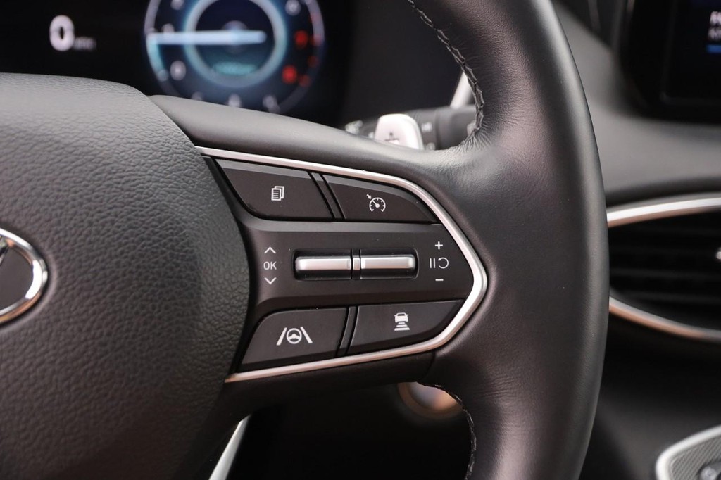 Hyundai Santa Fe Vehicle Image 14