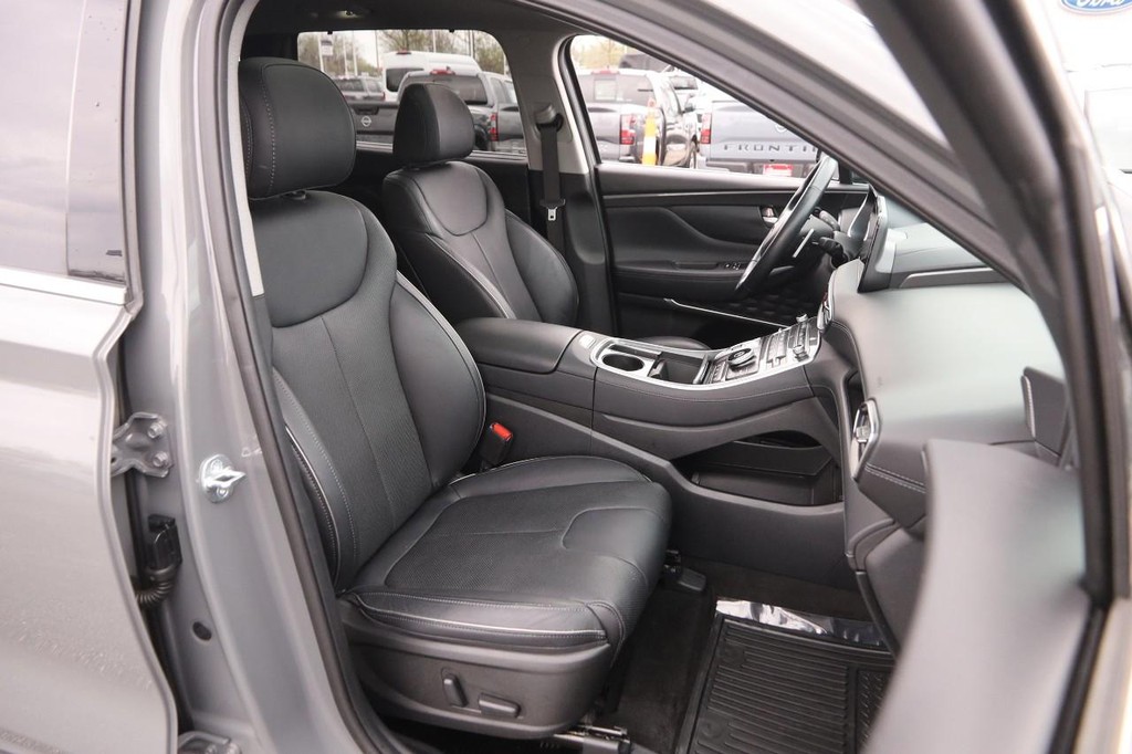 Hyundai Santa Fe Vehicle Image 28