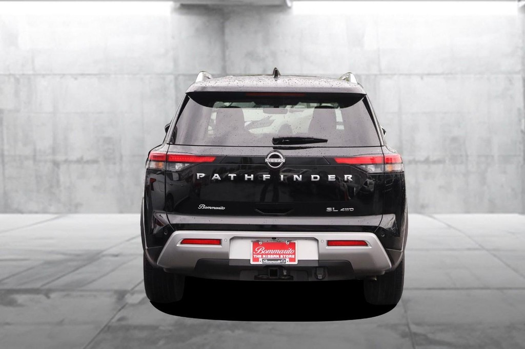 Nissan Pathfinder Vehicle Image 06