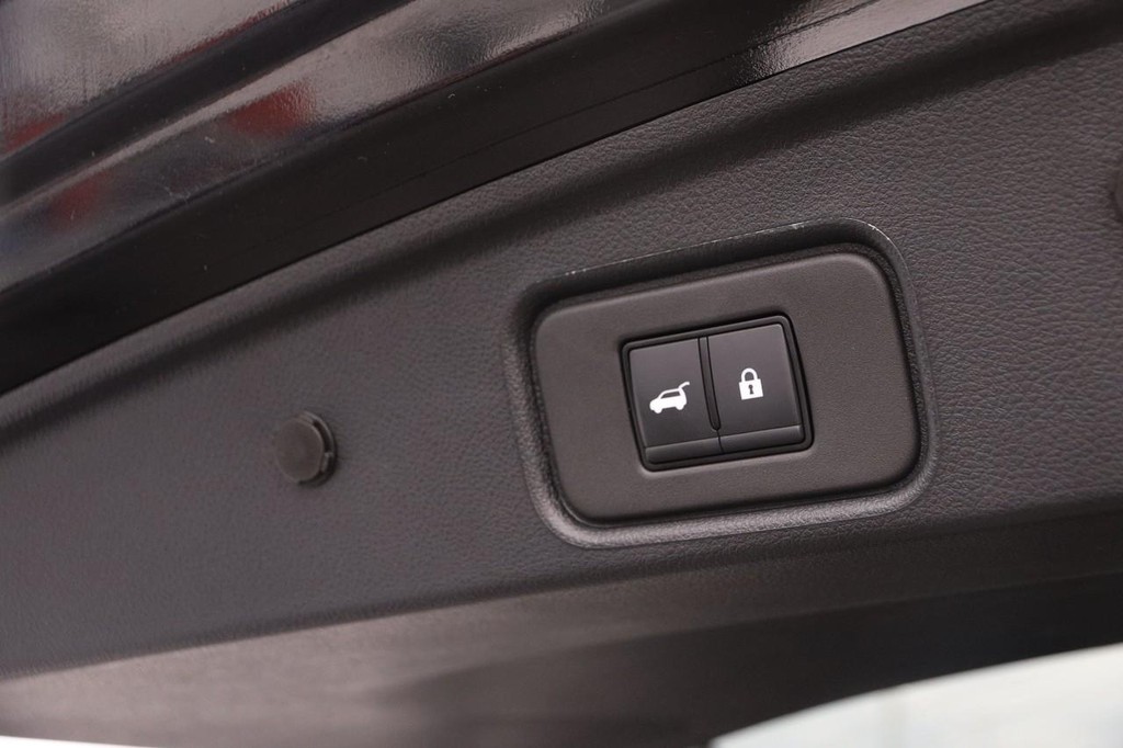 Nissan Pathfinder Vehicle Image 08