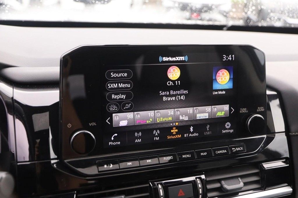 Nissan Pathfinder Vehicle Image 19