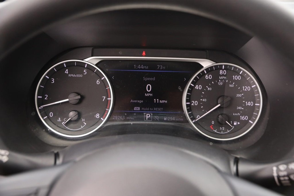 Nissan Sentra Vehicle Image 13