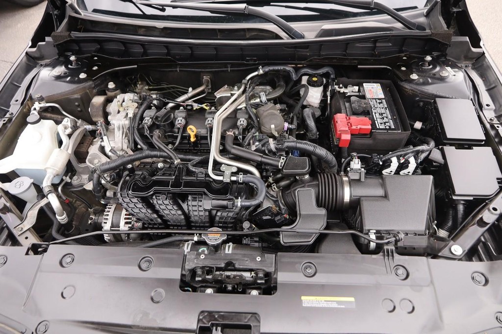 Nissan Altima Vehicle Image 28