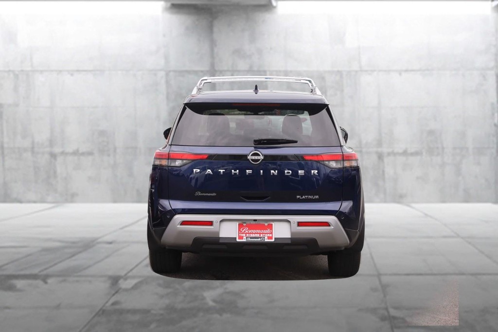 Nissan Pathfinder Vehicle Image 06