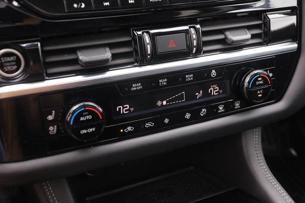 Nissan Pathfinder Vehicle Image 20