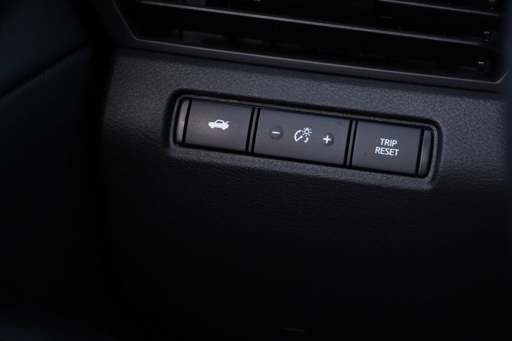 Nissan Altima Vehicle Image 20