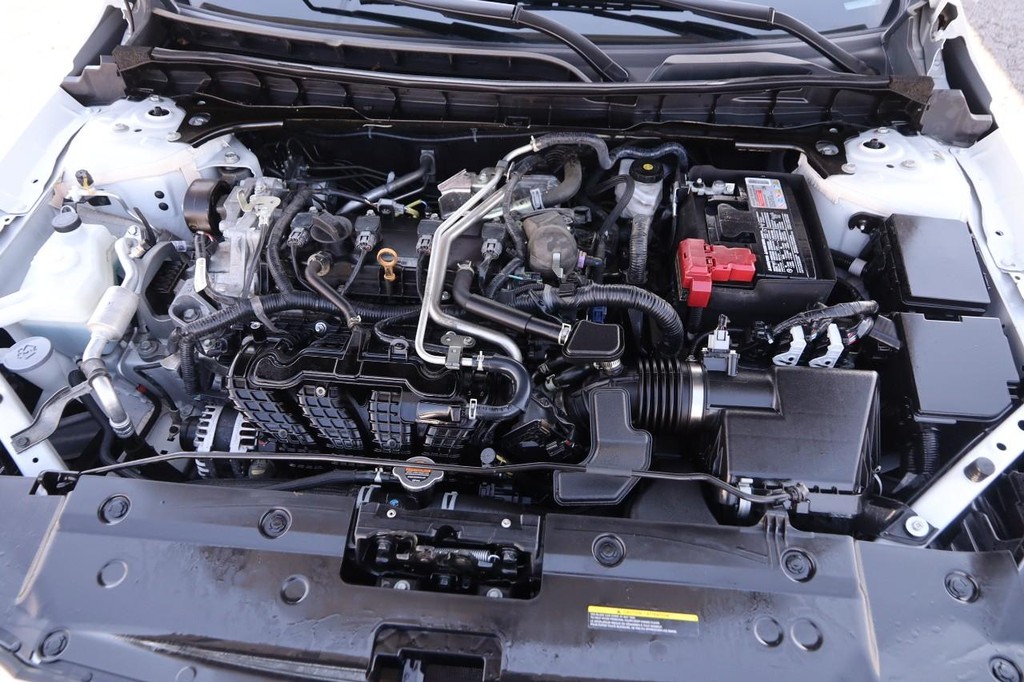 Nissan Altima Vehicle Image 27