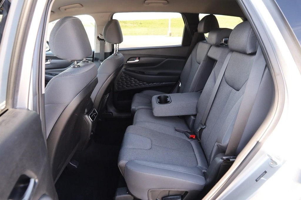 Hyundai Santa Fe Vehicle Image 10