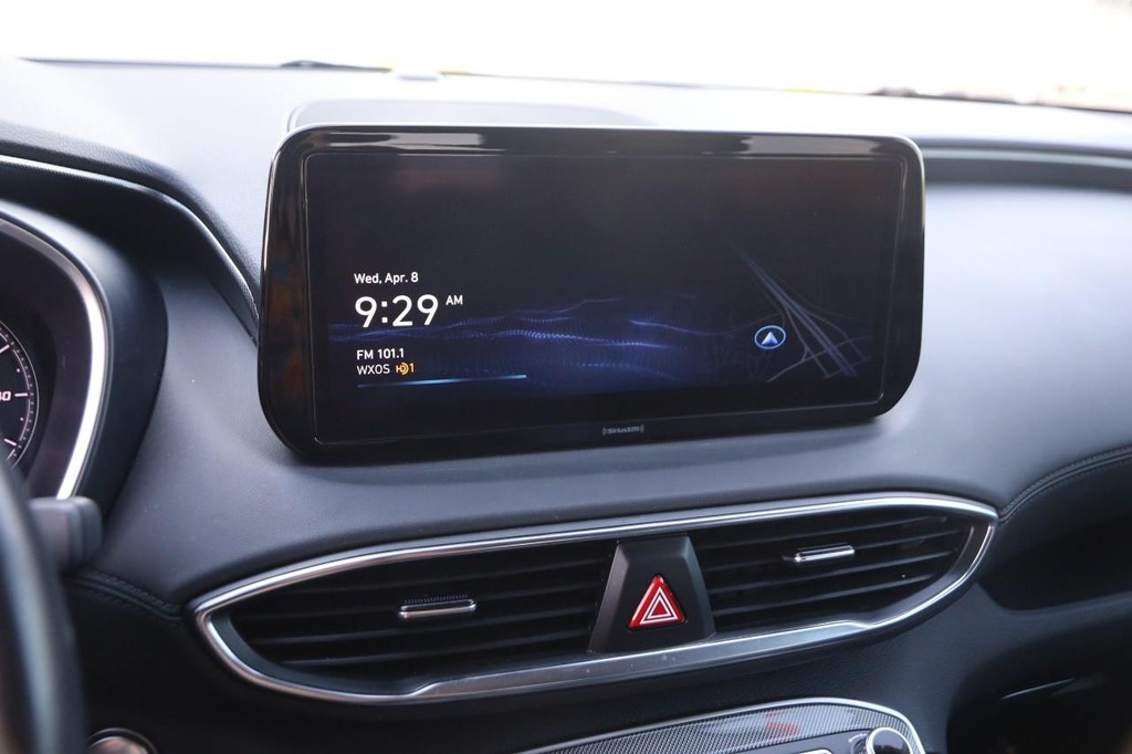 Hyundai Santa Fe Vehicle Image 16