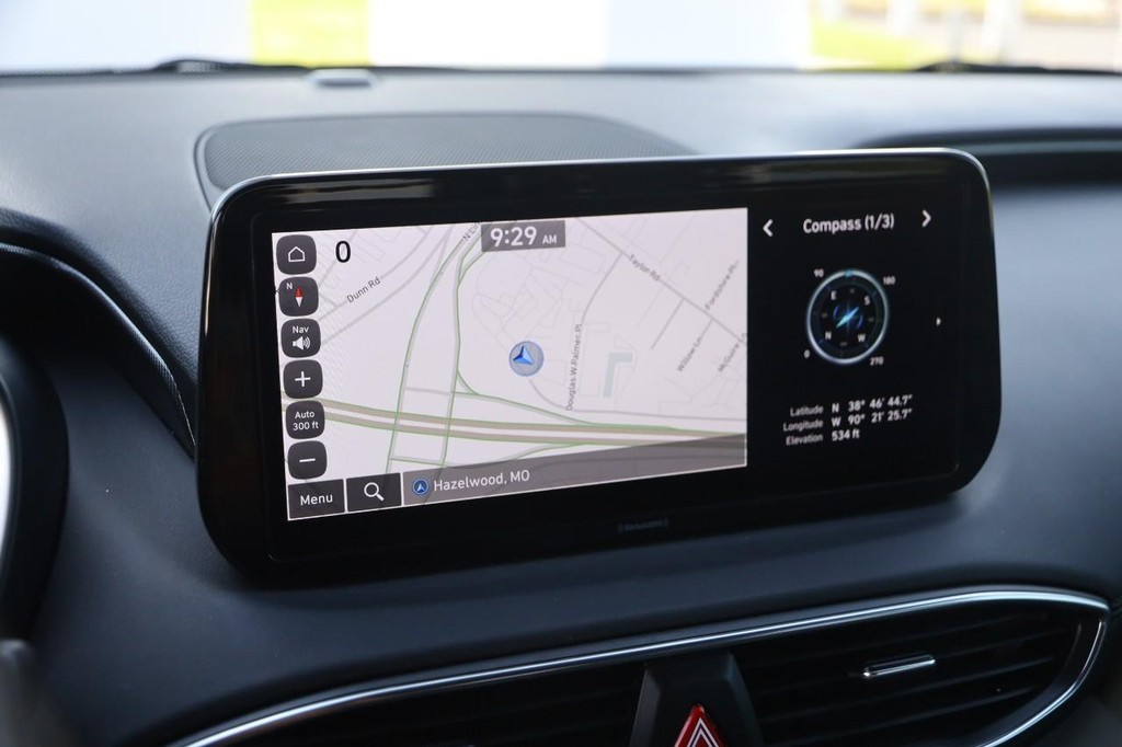 Hyundai Santa Fe Vehicle Image 17