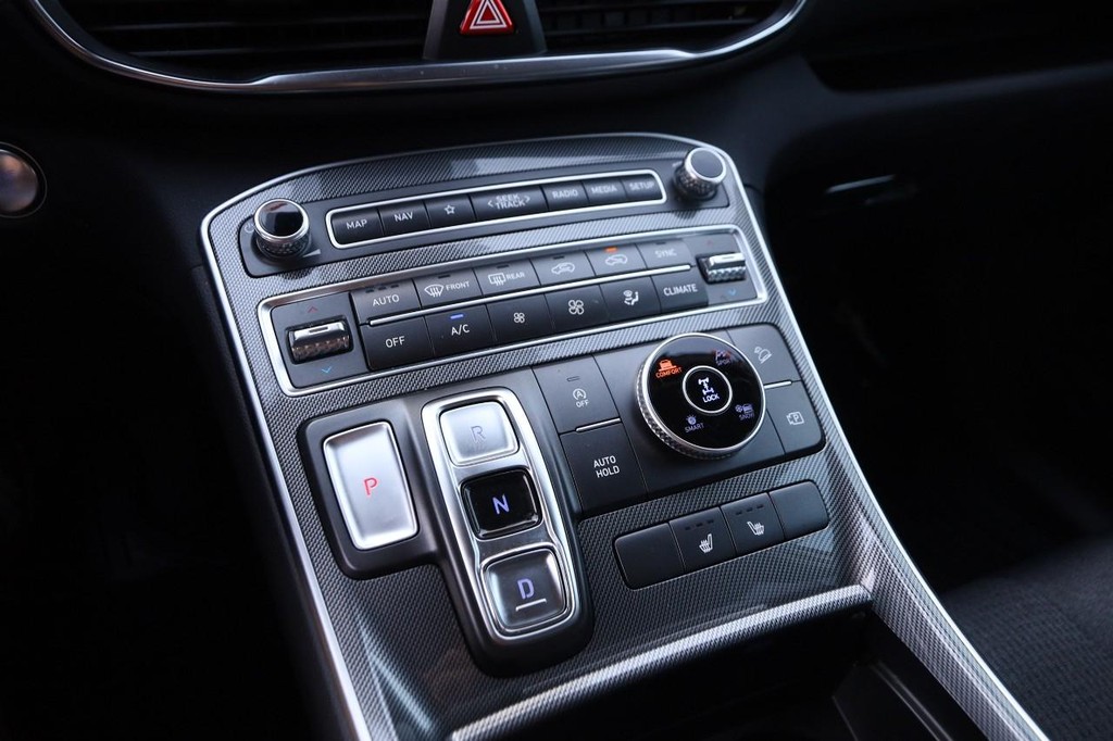 Hyundai Santa Fe Vehicle Image 19