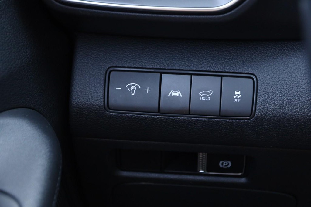 Hyundai Santa Fe Vehicle Image 22