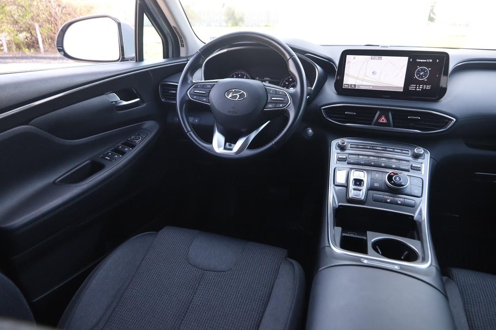 Hyundai Santa Fe Vehicle Image 24