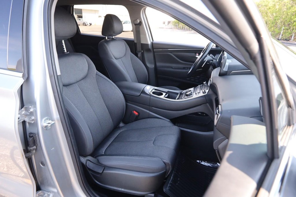 Hyundai Santa Fe Vehicle Image 28