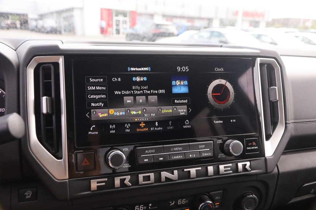 Nissan Frontier Vehicle Image 16