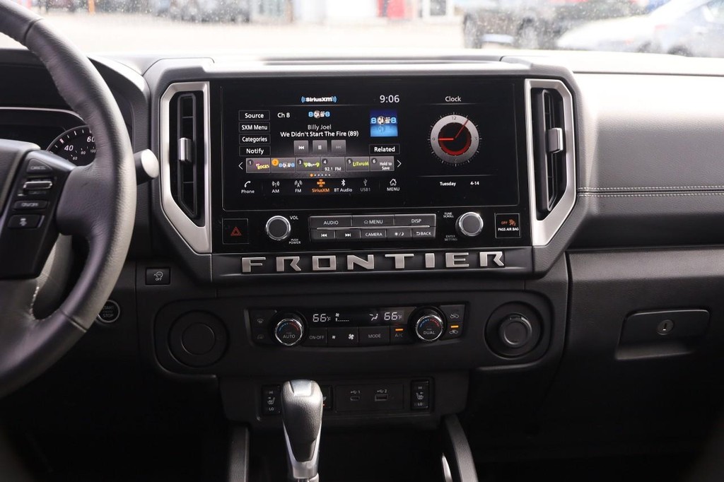Nissan Frontier Vehicle Image 25