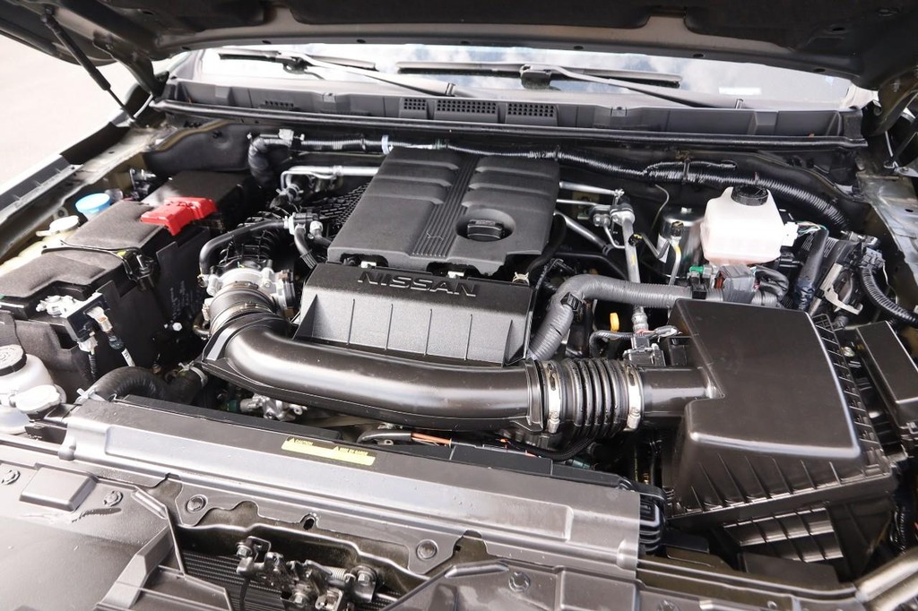 Nissan Frontier Vehicle Image 28