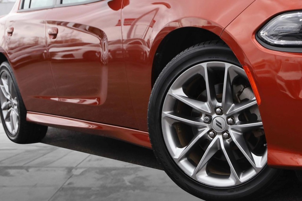 Dodge Charger Vehicle Full-screen Gallery Image 03