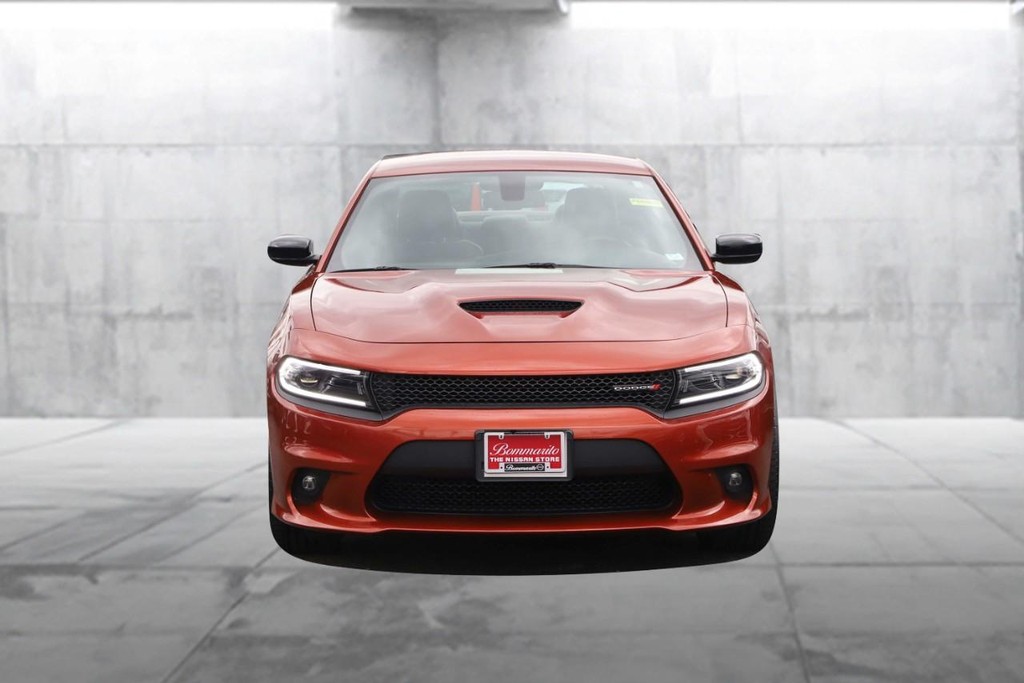 Dodge Charger Vehicle Full-screen Gallery Image 04