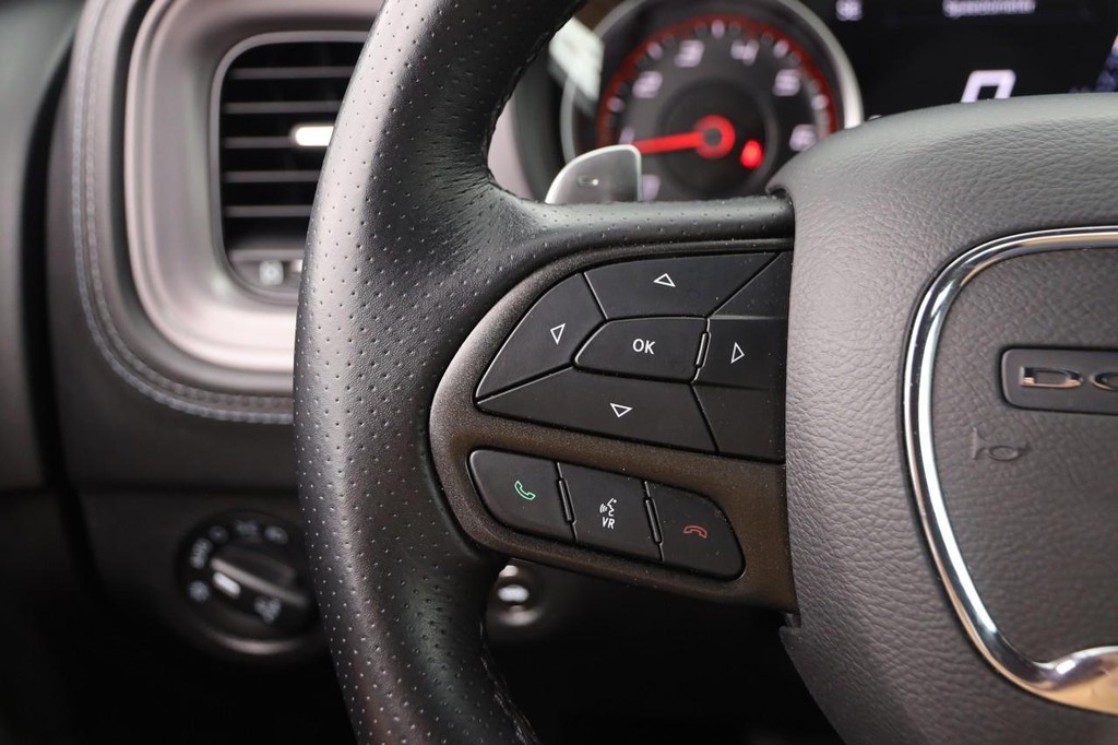 Dodge Charger Vehicle Full-screen Gallery Image 12