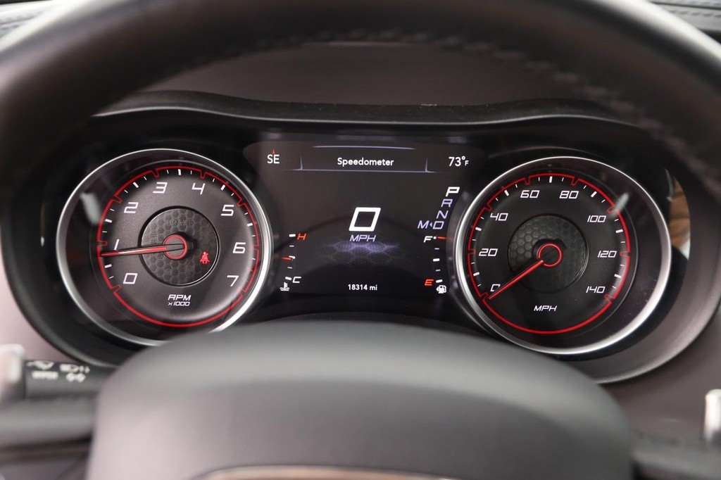 Dodge Charger Vehicle Full-screen Gallery Image 14