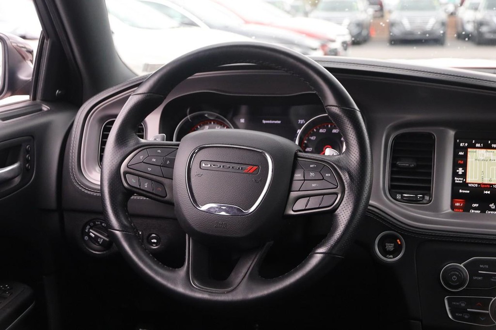 Dodge Charger Vehicle Full-screen Gallery Image 23