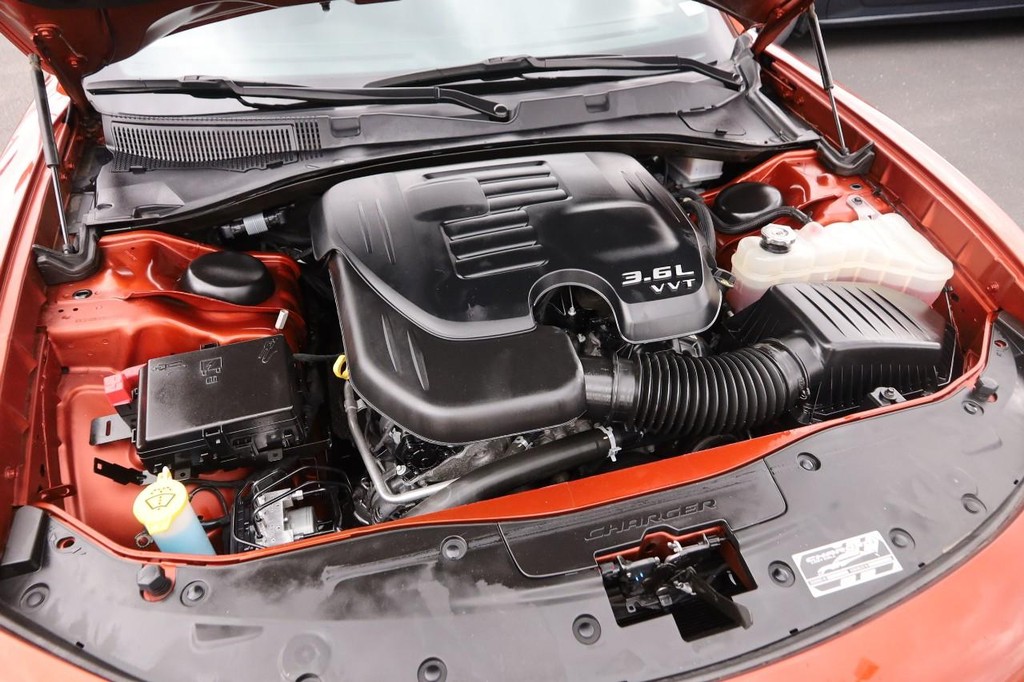 Dodge Charger Vehicle Full-screen Gallery Image 27