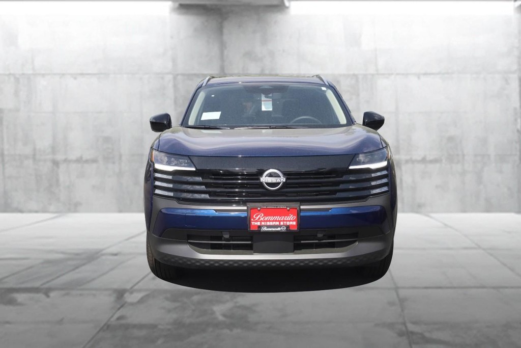 Nissan Kicks Vehicle Full-screen Gallery Image 4