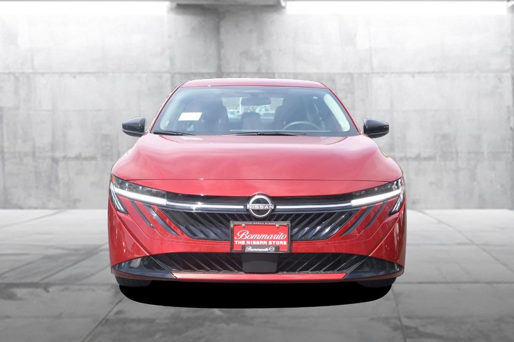 Nissan Sentra Vehicle Image 04
