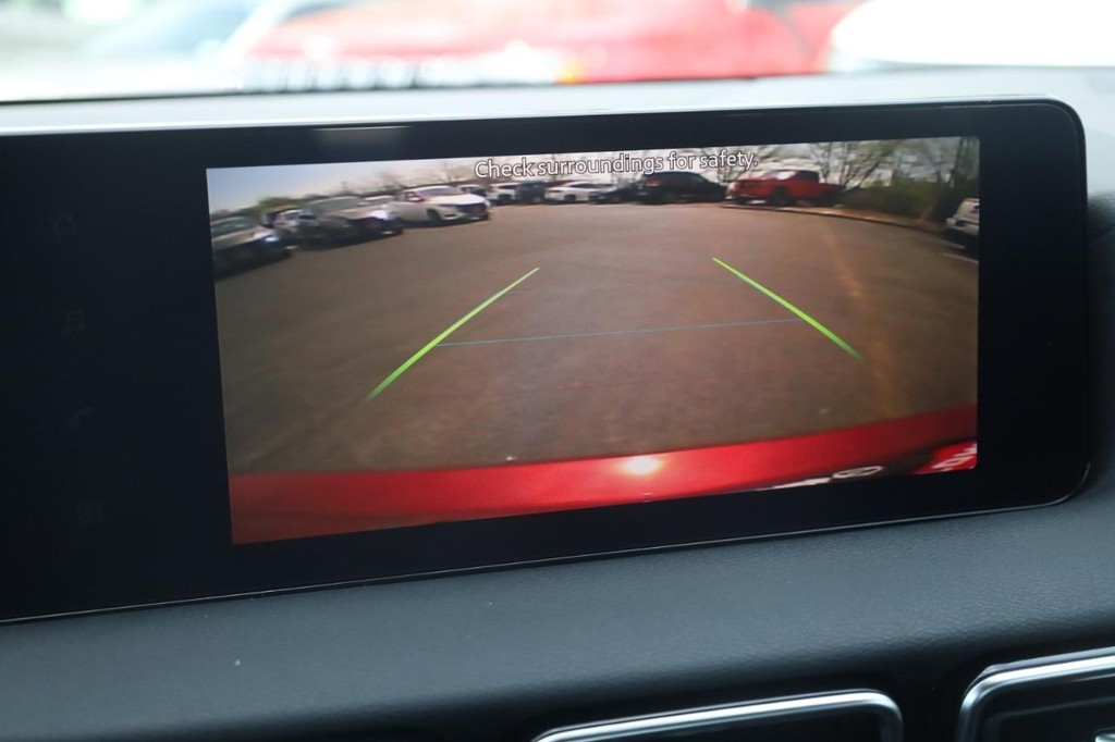 Nissan Sentra Vehicle Image 15