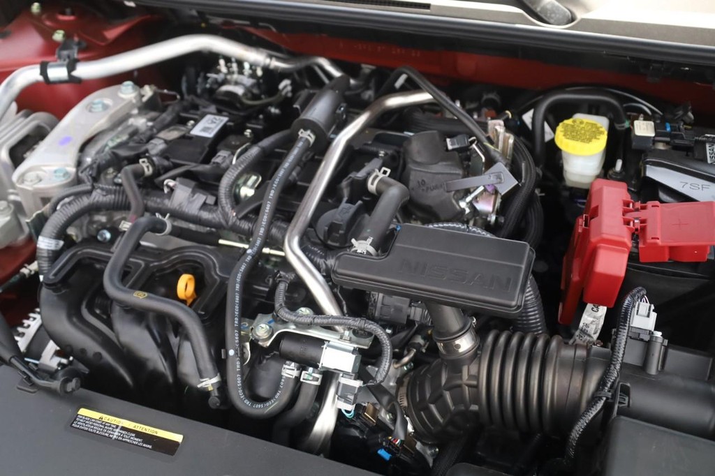Nissan Sentra Vehicle Image 24
