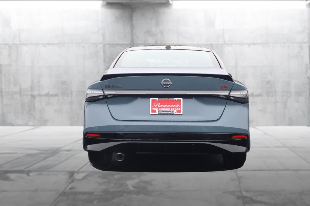 Nissan Sentra Vehicle Image 06