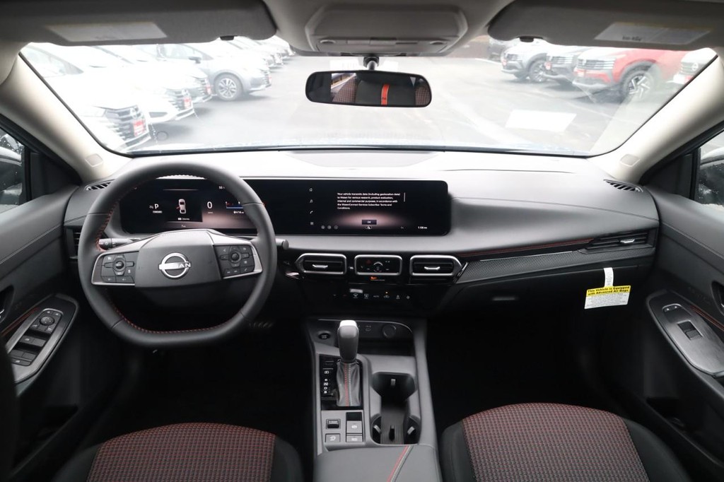 Nissan Sentra Vehicle Image 07