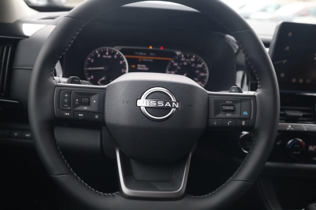 Nissan Pathfinder Vehicle Image 08