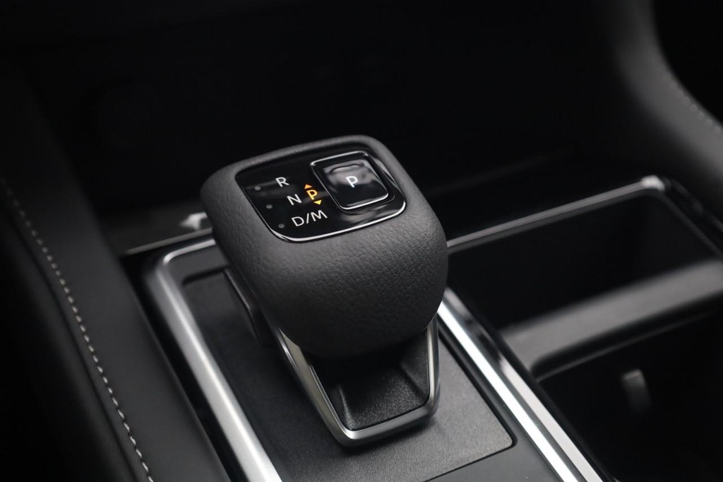 Nissan Pathfinder Vehicle Image 19