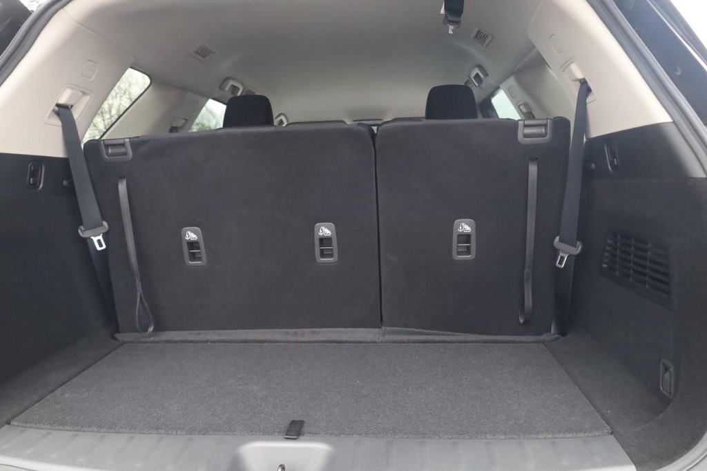 Nissan Pathfinder Vehicle Image 24
