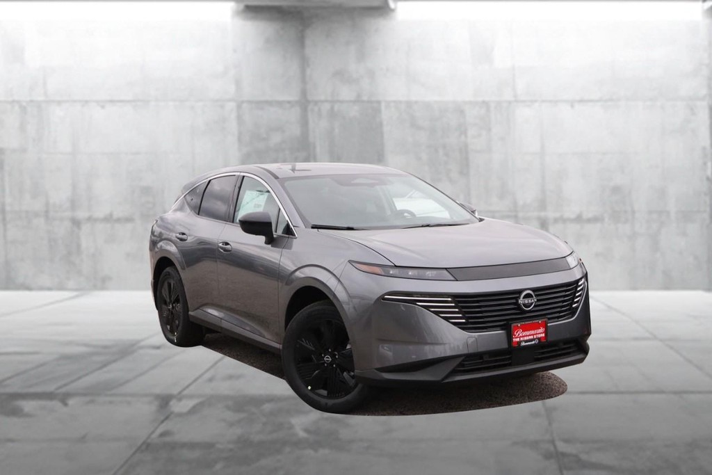 Nissan Murano Vehicle Image 02