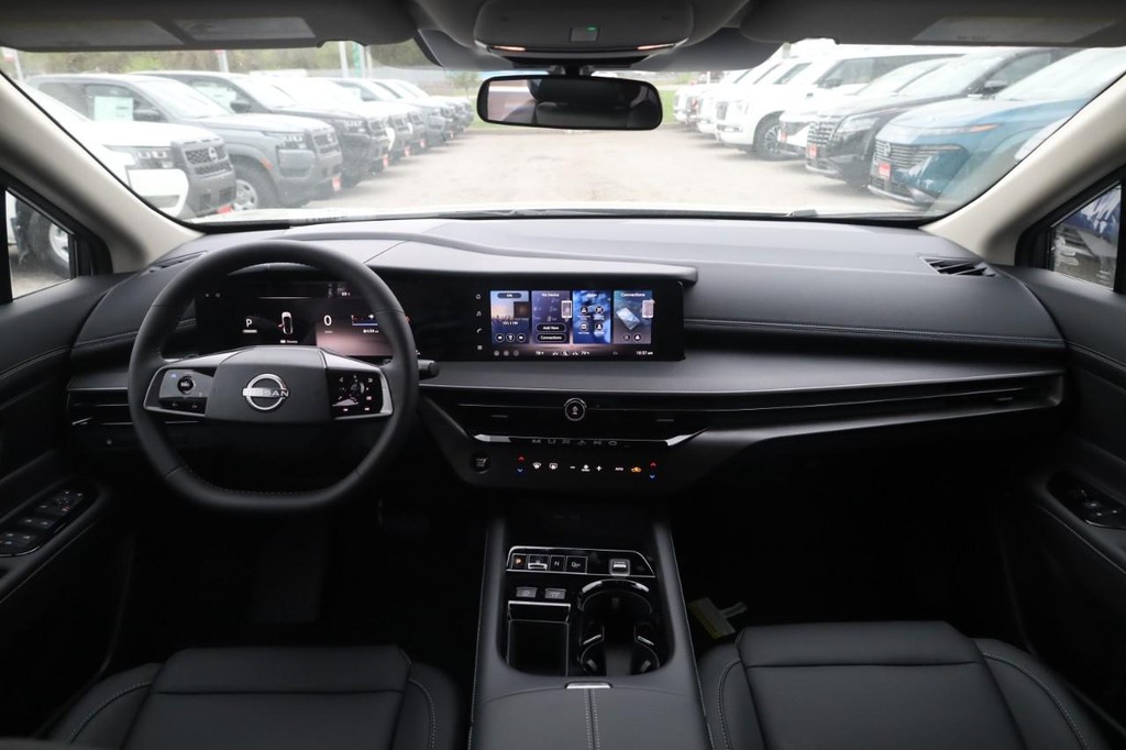 Nissan Murano Vehicle Image 07