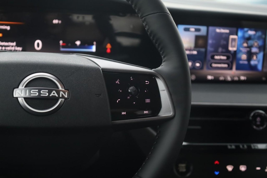Nissan Murano Vehicle Image 09