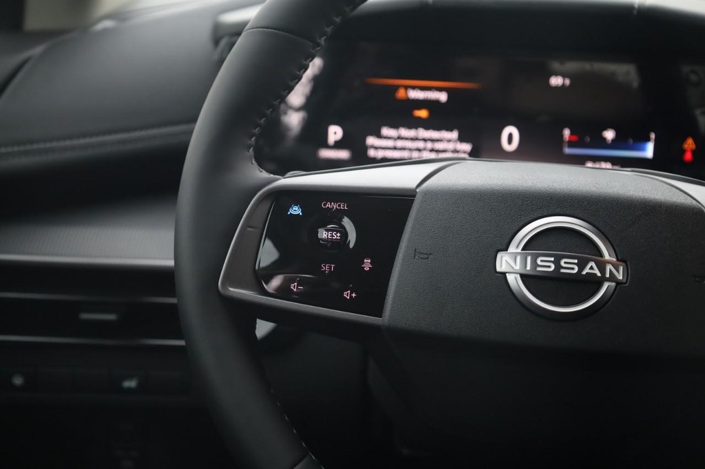 Nissan Murano Vehicle Image 10