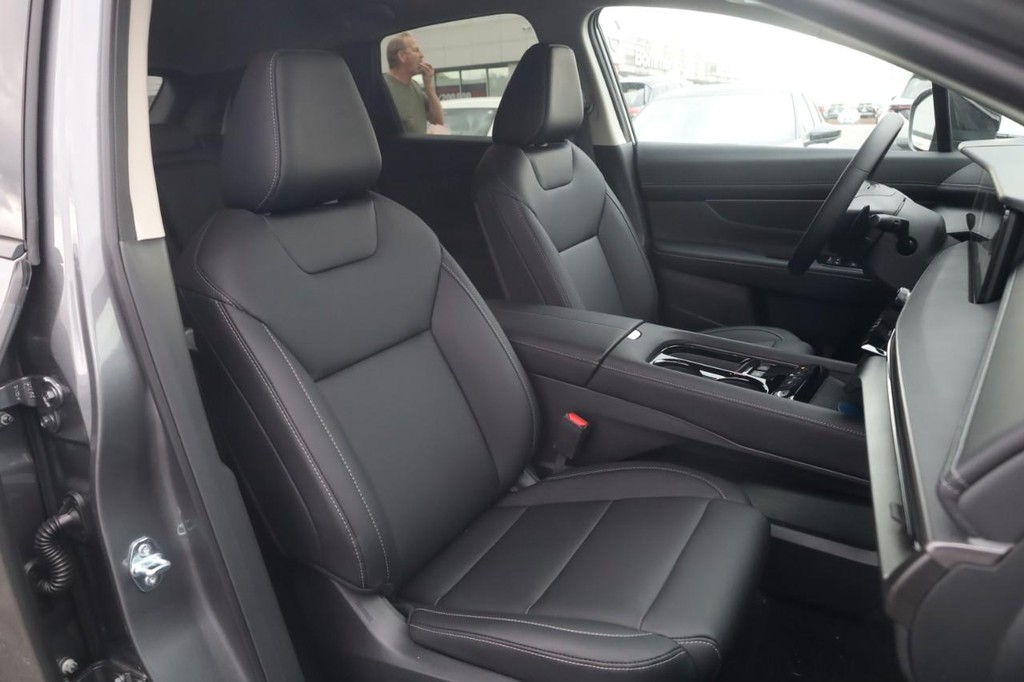Nissan Murano Vehicle Image 21