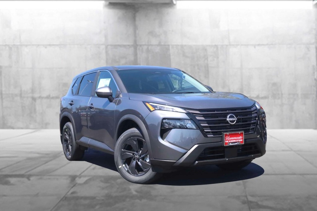 Nissan Rogue Vehicle Image 02