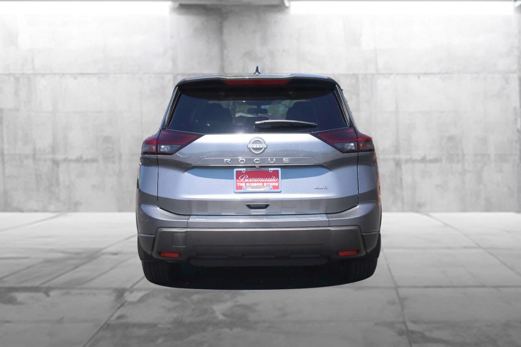 Nissan Rogue Vehicle Image 06