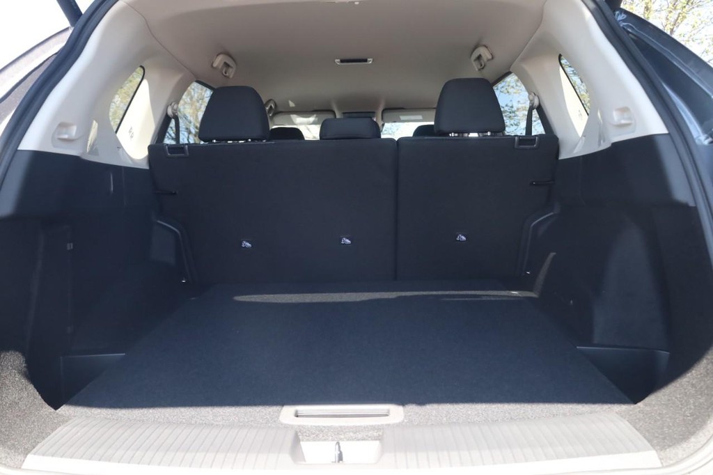 Nissan Rogue Vehicle Image 23